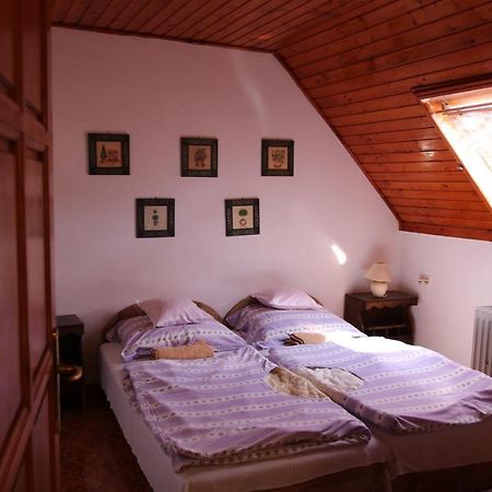 Orosz Apartmanhaz Gyula Exterior foto