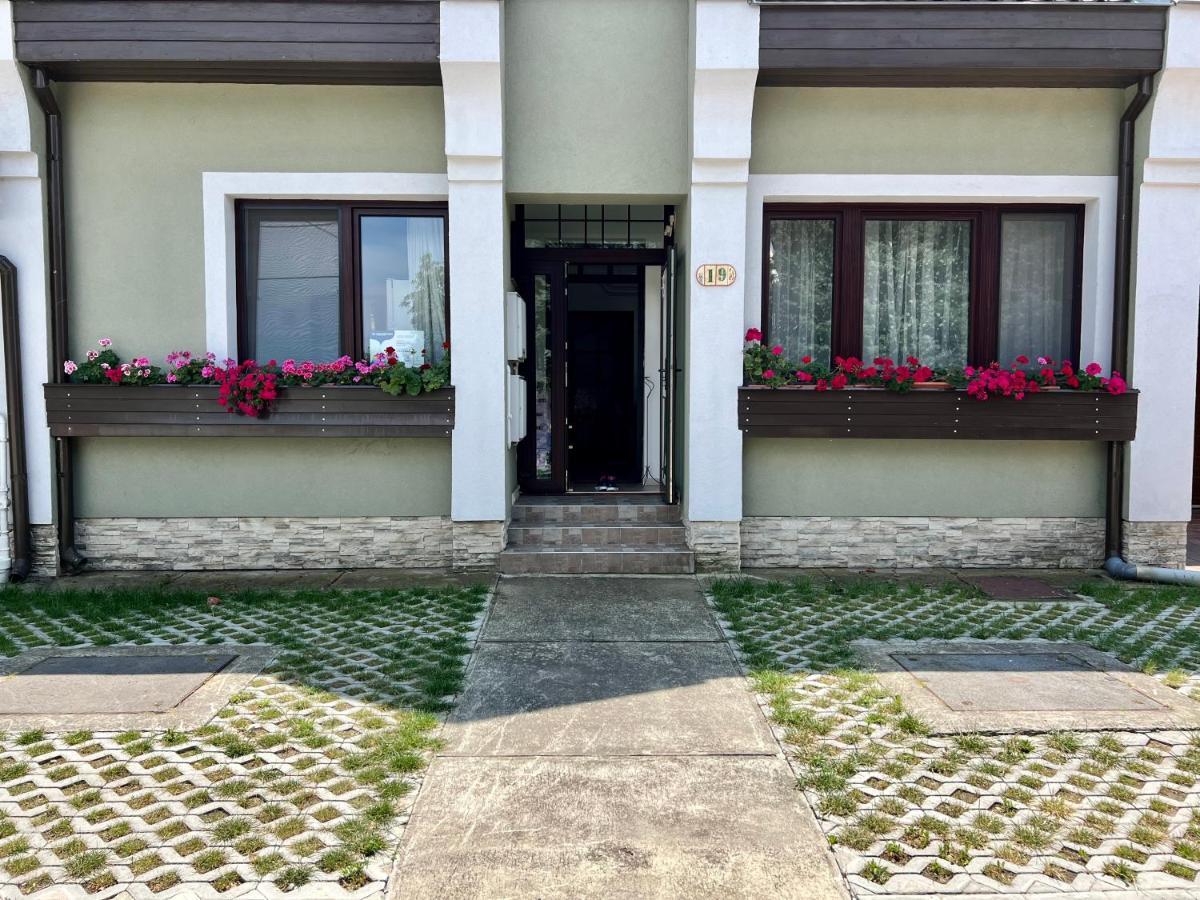 Orosz Apartmanhaz Gyula Exterior foto