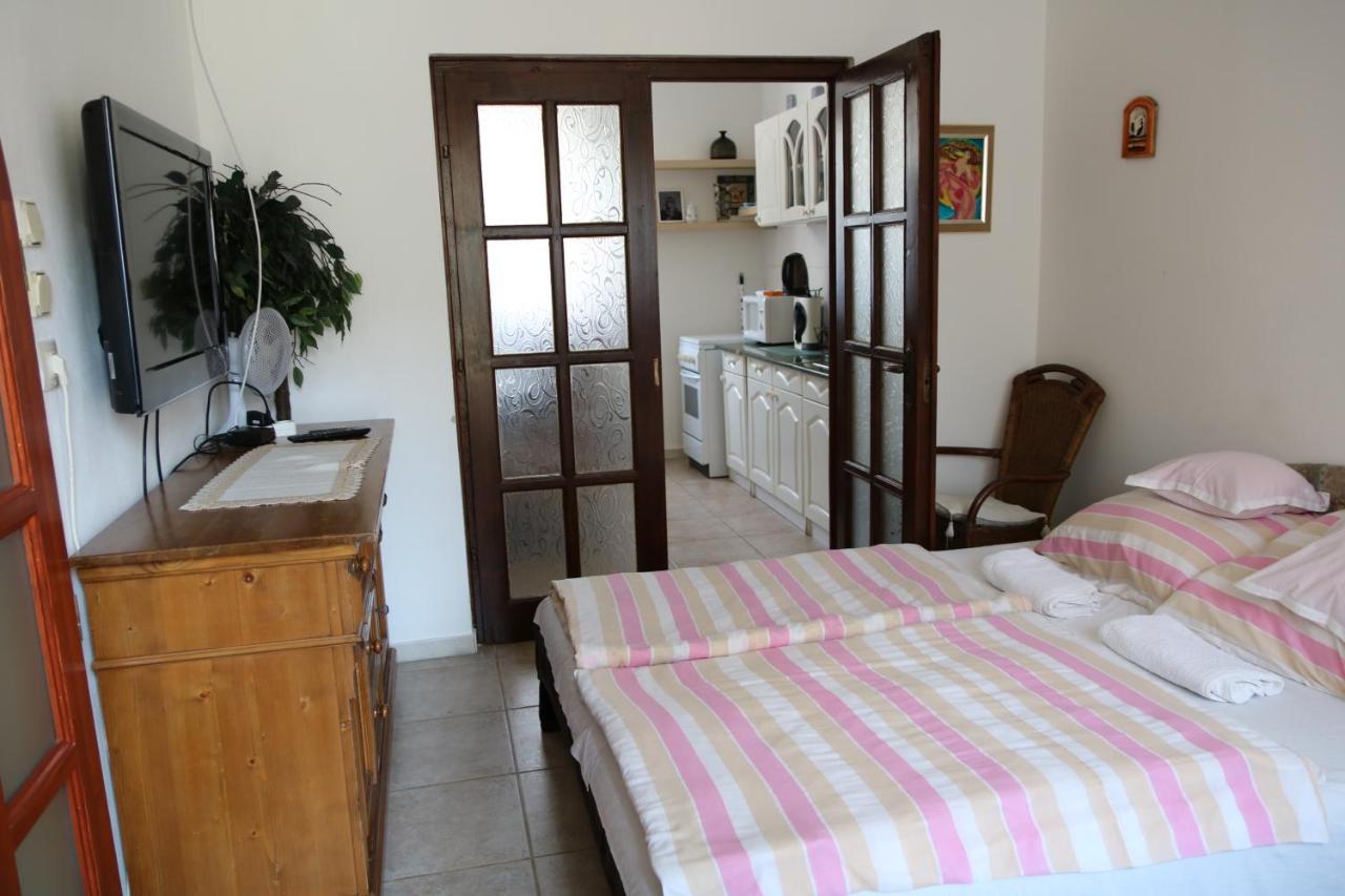 Orosz Apartmanhaz Gyula Exterior foto