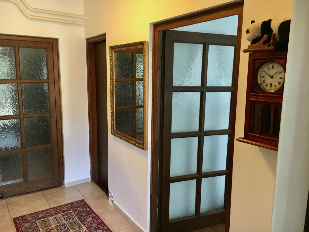 Orosz Apartmanhaz Gyula Exterior foto